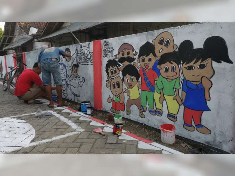 Sambut Agustusan, Pemuda Tempellemahbang, Blora Percantik Gang Masuk Desa