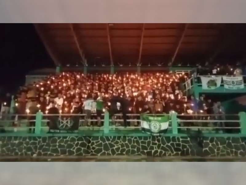 Doa untuk Korban Tragedi Kanjuruhan Malang, Suporter Saminista Blora Gelar Aksi Solidaritas