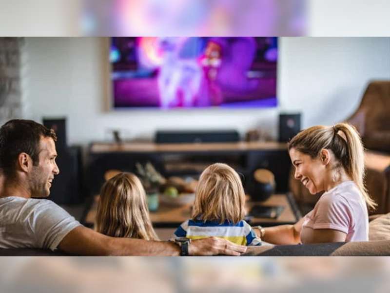 Ternyata Ini Manfaat Menonton TV Bersama Keluarga Tercinta