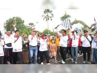 Jalan Sehat hingga Vaksinasi Berhadiah Umrah Warnai Puncak Peringatan HKN di Blora