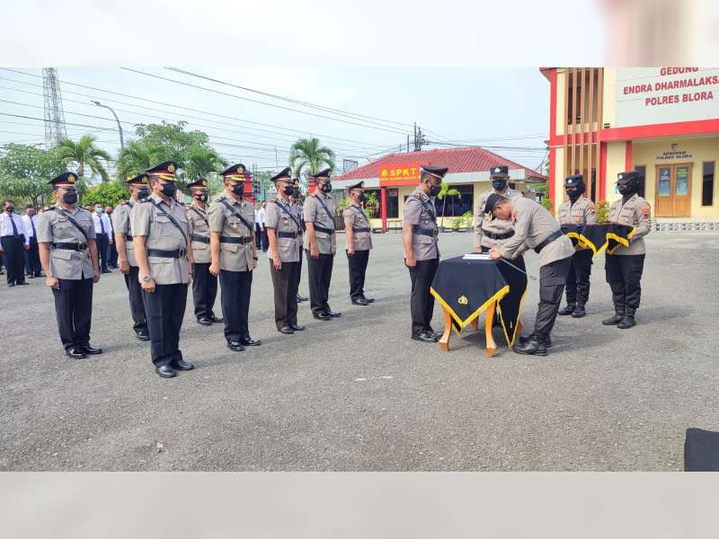 Kapolres Blora Pimpin Serah Terima Jabatan Kabag SDM, Kasat Intelkam, dan 5 Kapolsek