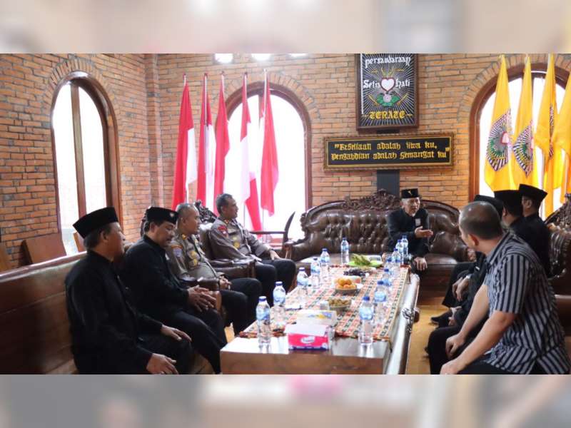 Kapolres Bojonegoro Silaturahmi dengan Pengurus Perguruan Pencak Silat