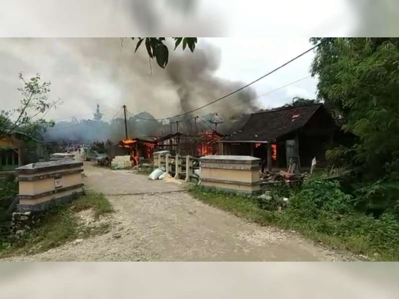 Ditinggal Pergi, 3 Rumah Milik Warga Jepangrejo, Blora Ludes Terbakar