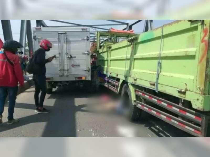 Tertabrak Truk, Seorang Pemotor di Bojonegoro Meninggal Dunia