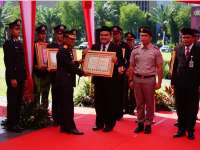 Dukung Penuh Pembangunan RS Bhayangkara, Bupati Blora Terima Penghargaan dari Kapolda Jateng