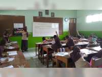 Tuntutan Profesionalisme Guru SD dalam Penguasaan Keterampilan Semua Bidang Seni