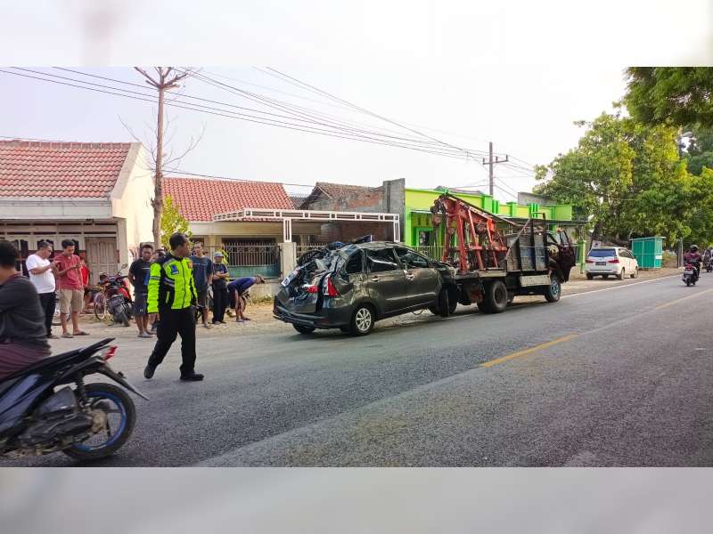 Avanza Tabrak Motor di Gayam, Bojonegoro, Seorang Pemotor Meninggal Dunia di TKP