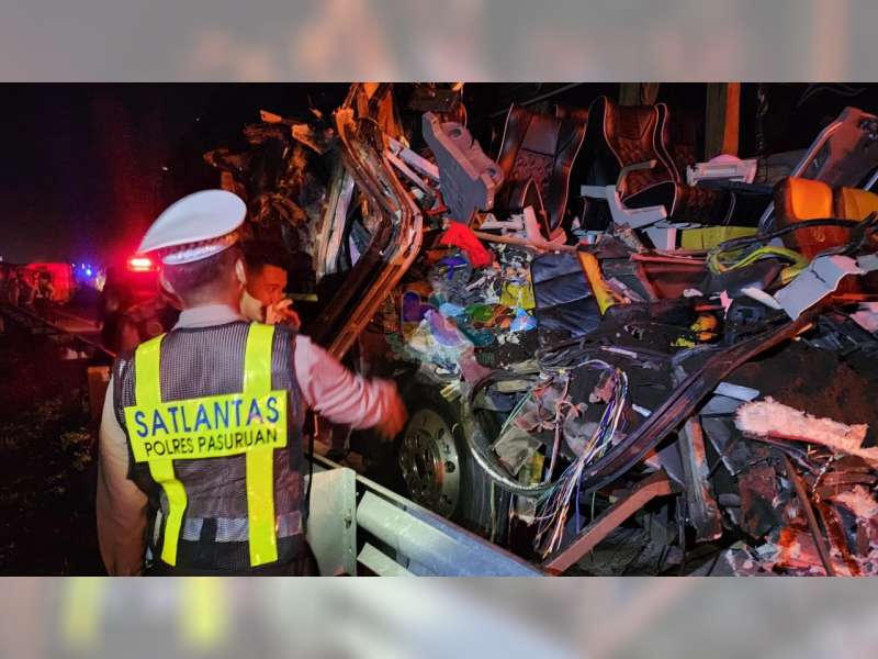 Rombongan Bus SMKN Ngasem, Bojonegoro Alami Kecelakaan di Pasuruan, 2 Meninggal 5 Luka-luka &nbsp;