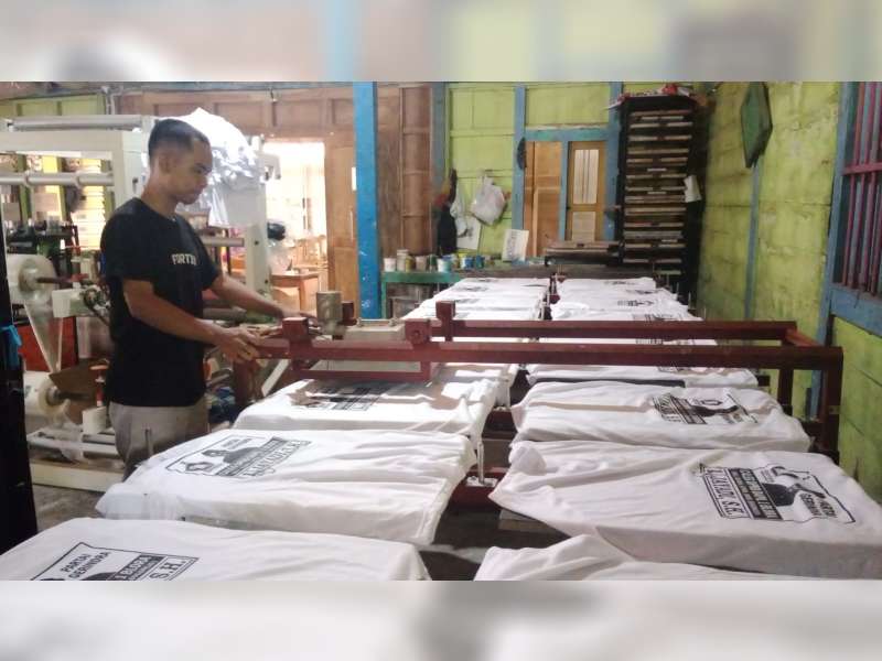 Masa Kampanye Pemilu 2024, Pengusaha Percetakan di Blora Kebanjiran Pesanan Kaos Partai