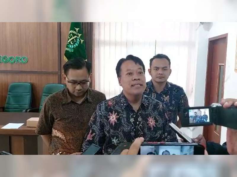 Seorang Kakek Didakwa Curi Ayam Milik Kepala Desa, Begini Penjelasan Kajari Bojonegoro