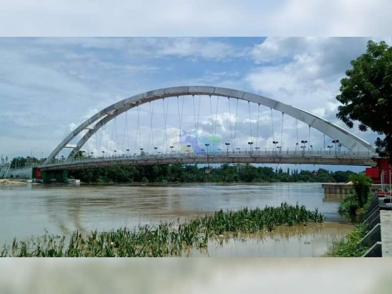 Sungai Bengawan Solo di Bojonegoro Kota Masuk Status Siaga Merah, Tren Masih Naik