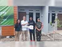 Hadiah Rumah untuk Pemain Timnas U-16 asal Bojonegoro, Fadly Alberto, Diserahterimakan