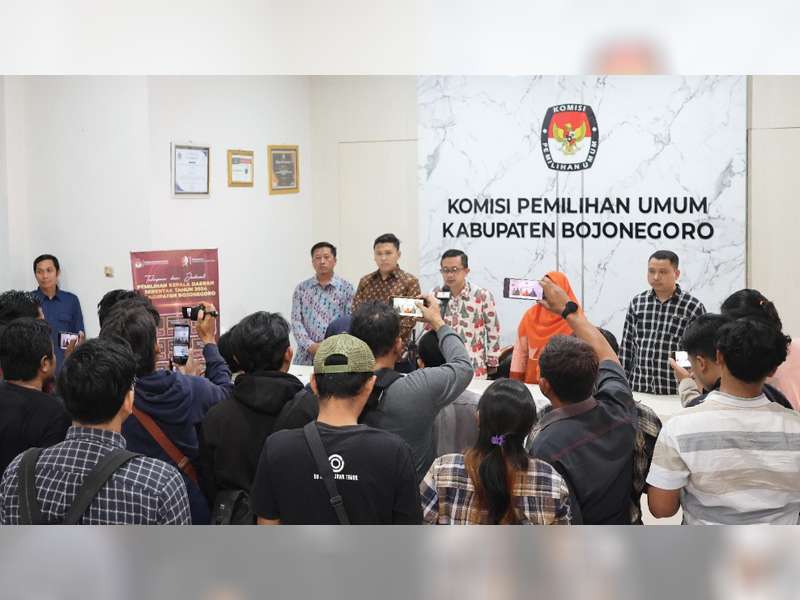 Hari Pertama Pendaftaran Pilkada di Bojonegoro, Belum Ada Bakal Pasangan Calon yang Mendaftar