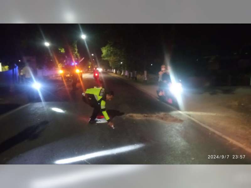 Tabrakan Honda PCX Kontra Honda CB di Dander, Bojonegoro, Seorang Pemotor Luka Berat
