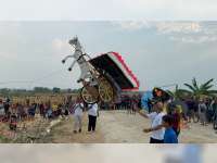 ‘Layangan Dokar’ Raih Jaura Lomba Layan-layang Hias Blora 2024