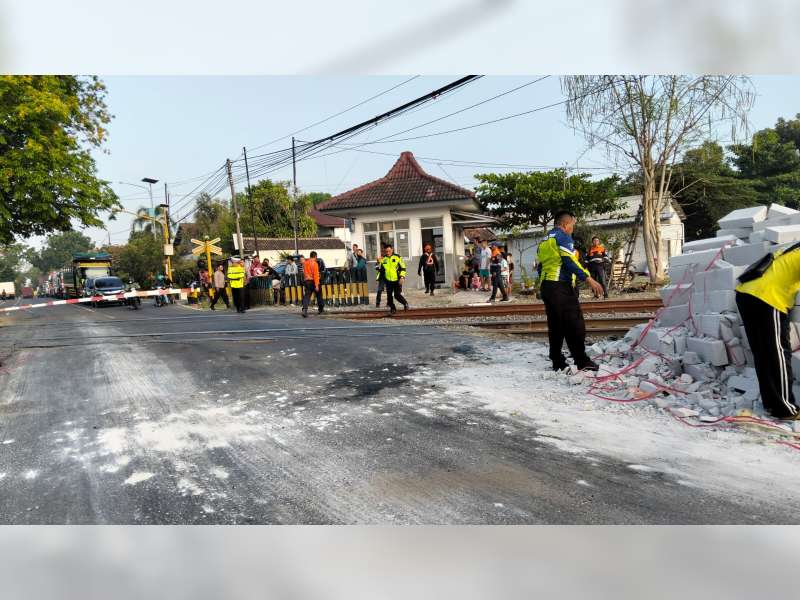KA Argo Bromo Anggrek Tertemper Truk di Bojonegoro, PT KAI Akan Lakukan Upaya Proses Hukum