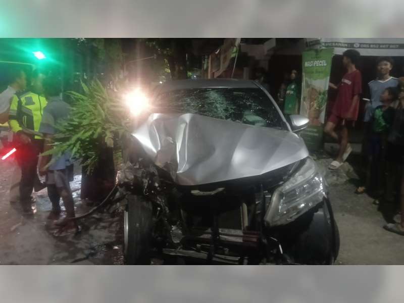 Truk, Mobil, dan Sepeda Motor Terlibat Kecelakaan Beruntun di Bojonengoro, 4 Orang Luka Ringan