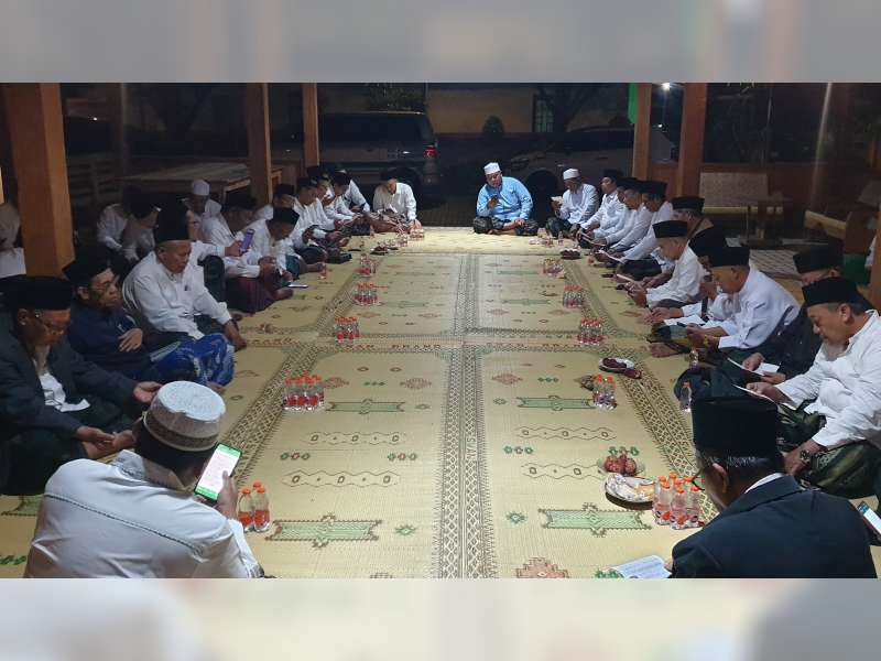 Keluarga Besar dan Alumni Pondok Pesantren Attanwir Doakan Setyo Wahono-Nurul Azizah Pimpin Bojonegoro