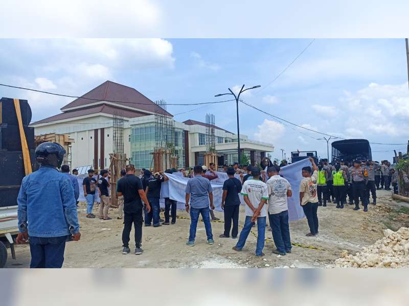 Kontraktor Sekitar Lapangan Migas Blok Cepu Datangi Gedung DPRD Bojonegoro