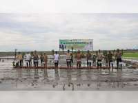 Menteri Imigrasi dan Wakil Menteri Pertanian Tanam Padi Bareng di Cepu, Blora