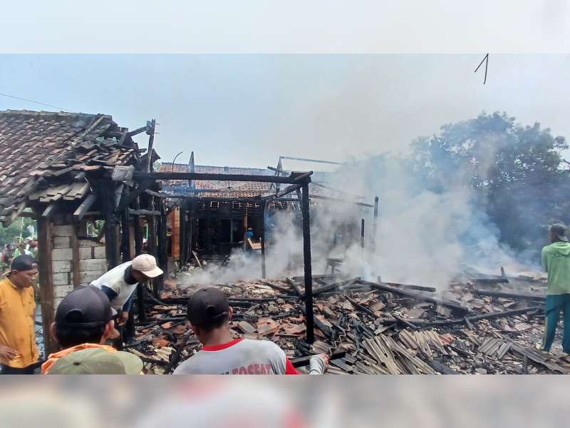 Hari ini, 2 Rumah di Temayang dan Kapas, Bojonegoro Terbakar, Kerugian Capai Rp 420 Juta