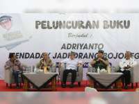 Buku &lsquo;Mendadak Jadi Orang Bojonegoro&rsquo; Kado Perpisahan Terindah Pj Bupati Adriyanto