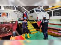 Jelang Angkutan Lebaran 2025, KAI Daop 8 Surabaya Lakukan Pengecekan Sarana dan Fasilitas