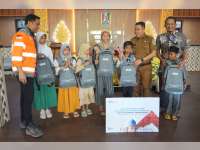 Bulan Suci Ramadan, SIG Salurkan Ribuan Paket Sembako dan Santunan Yatim