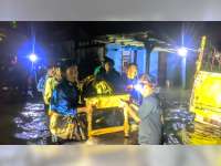 Seorang Warga Kalitidu, Bojonegoro Meninggal saat Rumahnya Diterjang Banjir Bandang