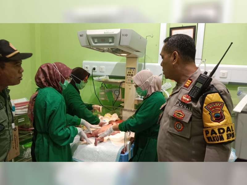 Bayi Laki-laki Tanpa Pakaian Ditemukan di Semak-semak di Blora