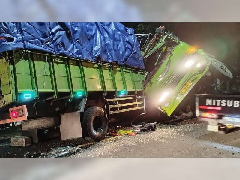 3 Truk Terlibat Kecelakaan Beruntun di Jalur Bojonegoro-Ngawi, 3 Pengemudi Luka-luka