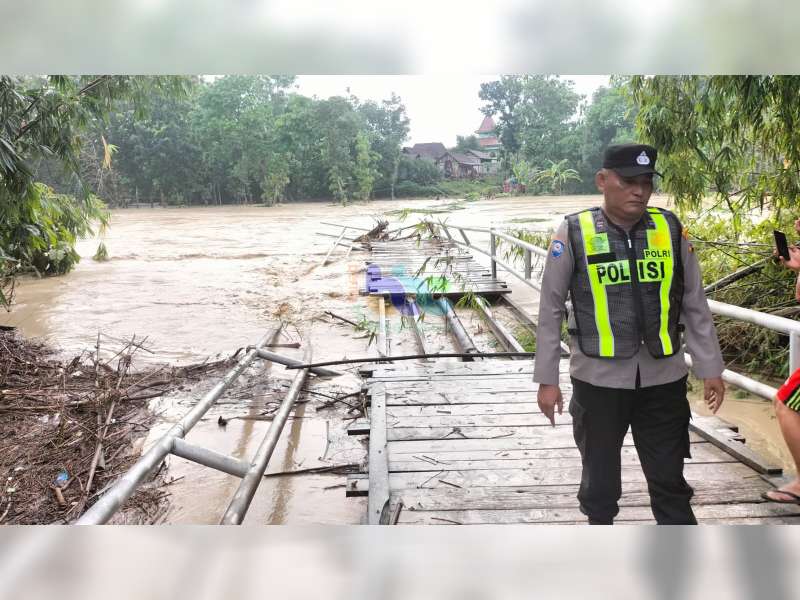 Banjir Bandang Terjang 5 Desa di Purwosari, Bojonegoro, Puluhan Rumah Tergenang, Satu Jembatan Putus