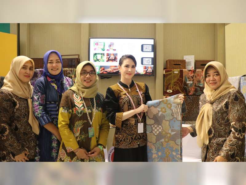 Pameran Produk Unggulan di Balikpapan, Stand Dekranasda Bojonegoro Diminati Pengunjung Luar Daerah