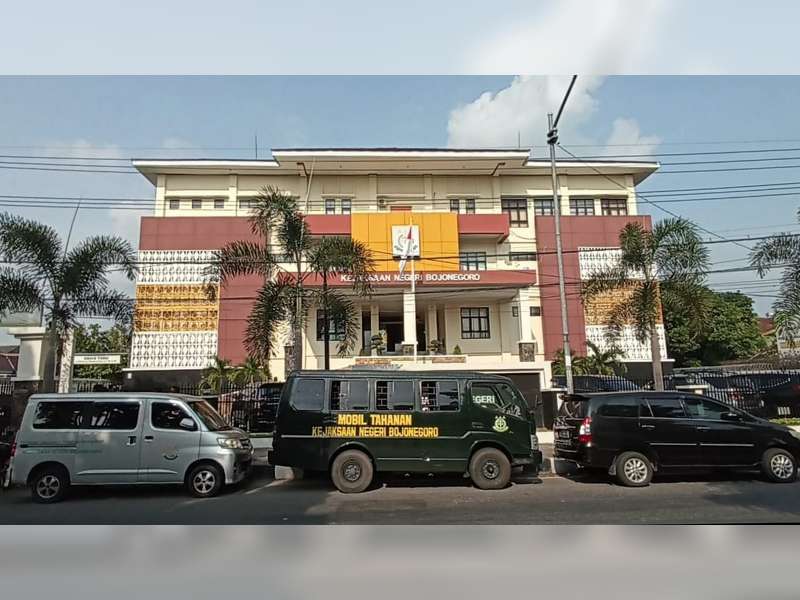 Kejaksaan Negeri Bojonegoro Limpahkan Perkara Senjata Api Ilegal ke Pengadilan Negeri