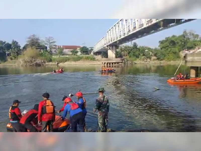 Seorang Remaja di Kasiman, Bojonegoro Dilaporkan Ceburkan Diri ke Sungai Bengawan Solo