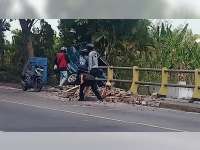 Tabrak Pagar Pembatas Jembatan, Pengemudi Panther di Kapas, Bojonegoro Meninggal Dunia