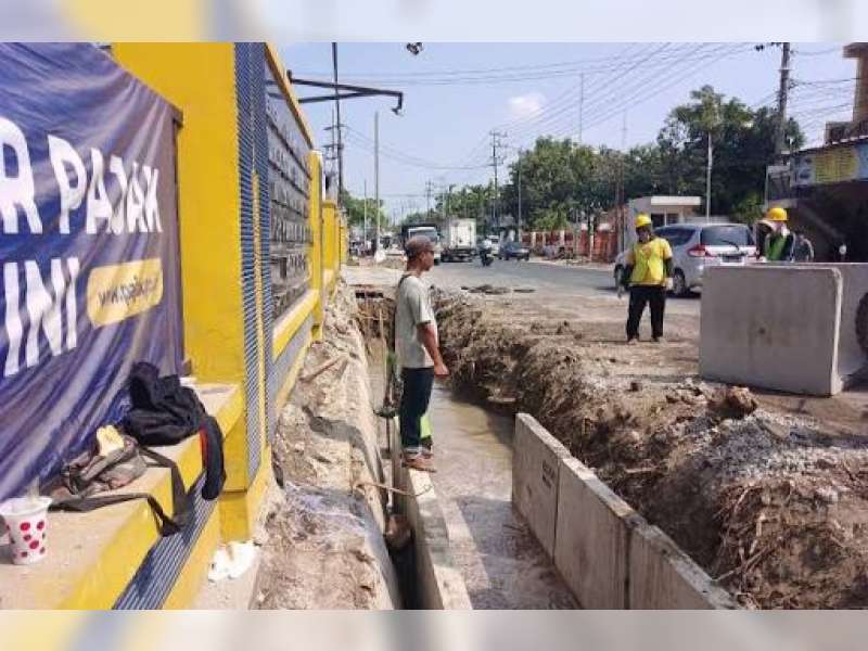 Pemkab Bojonegoro Pastikan Proyek Trotoar dan Drainase Tahun 2025 Sesuai Aturan