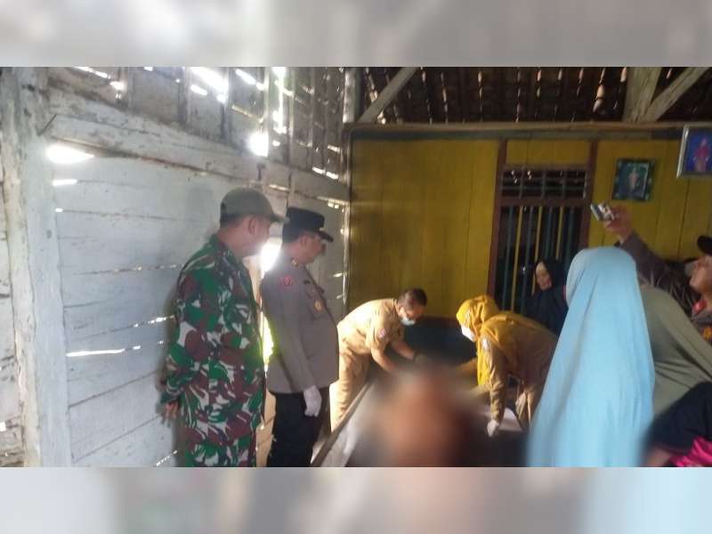 Petani di Kepohbaru, Bojonegoro Meninggal Dunia di Sawah