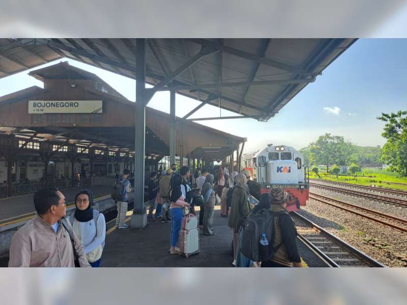 PT KAI Batalkan 5 Jadwal Keberangkatan dari Stasiun Bojonegoro Imbas Banjir Pekalongan