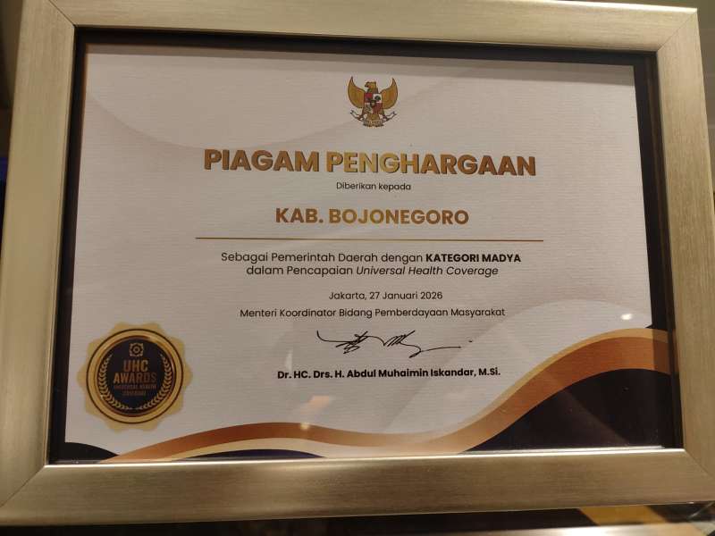 Pemkab Bojonegoro Terima Penghargaan Kategori Madya di UHC Awards 2026
