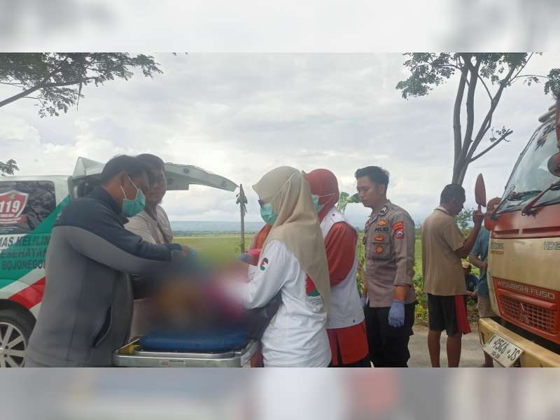 Diduga Sesak Napas Kambuh, Seorang Kakek Warga Pati Meninggal saat Beli Semangka di Balen, Bojonegoro