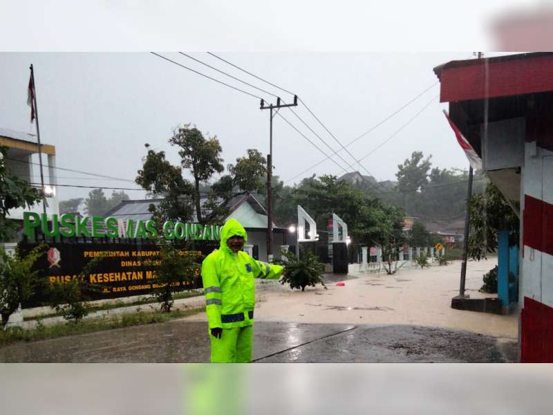 Banjir Bandang Terjang 2 Desa di Kecamatan Gondang, Bojonegoro, Ratusan Rumah Warga Tergenang