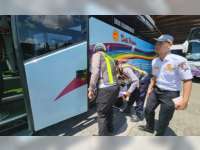 Polres Bojonegoro Gelar Ramp Check Bus AKAP di Sembilan Pool, Persiapan Jelang Operasi Ketupat