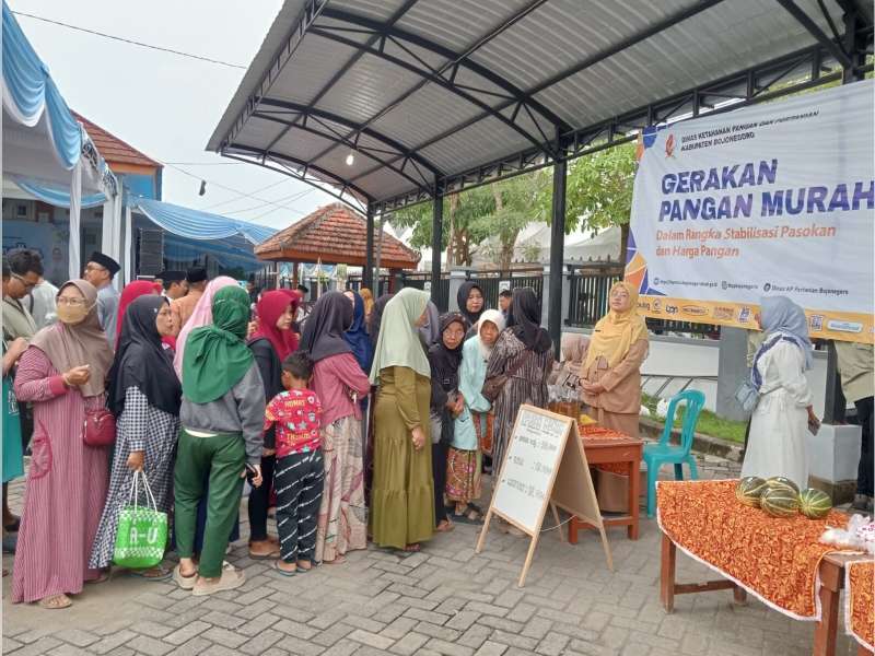 Pemkab Bojonegoro Gelar Gerakan Pangan Murah di Desa Penganten, Antusias Warga Tinggi