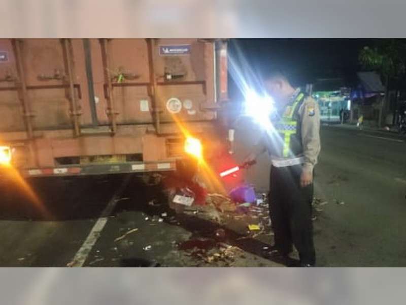 Tabrak Truk Parkir, Pemotor di Sumberrejo, Bojonegoro Meninggal di TKP