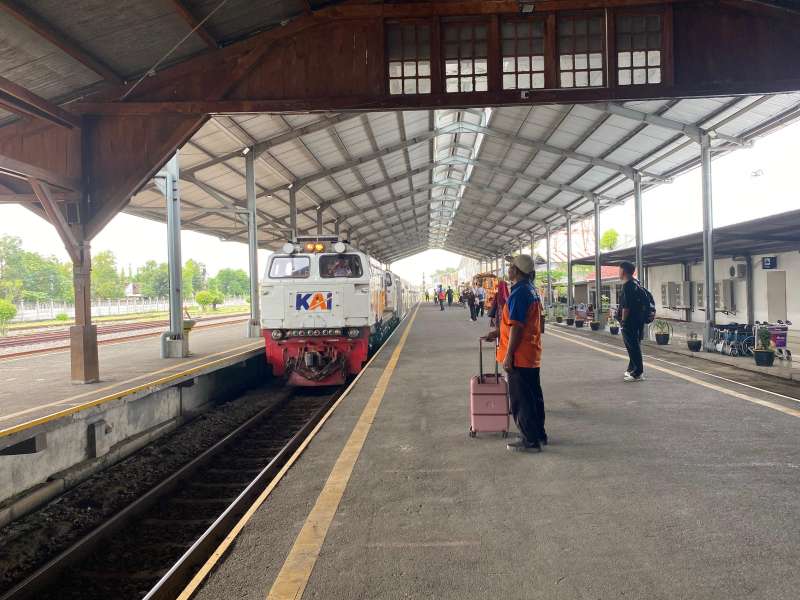 Puncak Arus Mudik di Bojonegoro Diprediksi 18-19 Maret, Dua Kereta Tambahan Mulai Beroperasi