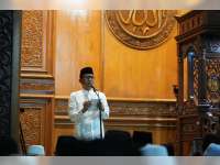 Bupati Bojonegoro Salat Id di Darussalam, Wabup di Babus Sofa