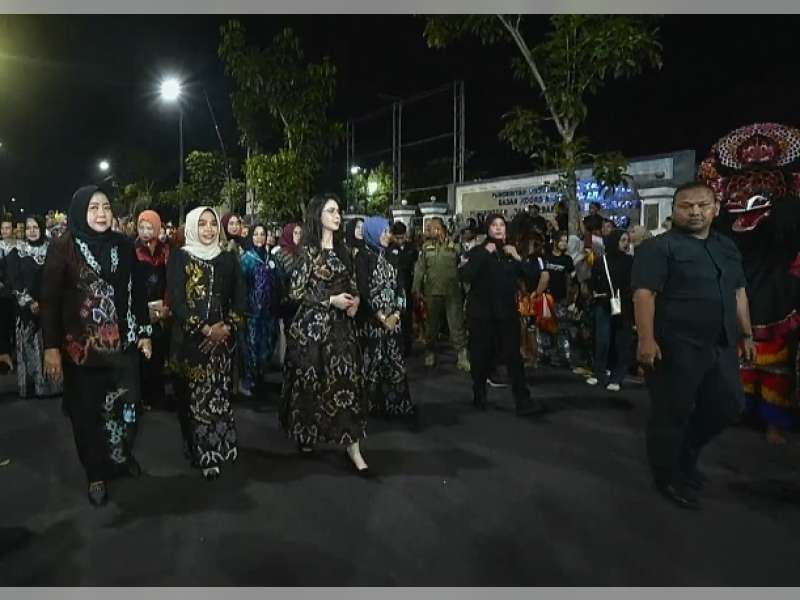 Pertunjukan Reog hingga Tari Warnai Bojonegoro Wastra Batik Festival 2026 Sebelum Resmi Dibuka