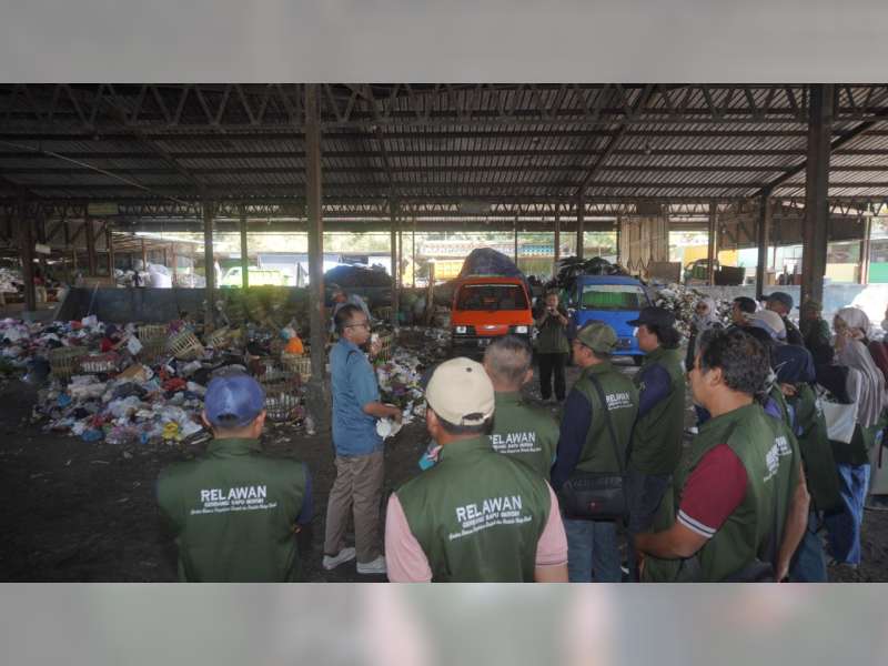 TPS 3R Desa Trucuk dan Komunitas Arisan Sampah MAPAK Bojonegoro Studi Tiru ke TPST 3R Mulyoagung, Malang