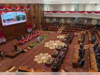 Bupati dan Wabup Bojonegoro Ikuti Paripurna Dengarkan Pidato Kenegaraan Presiden RI